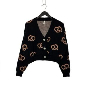 Dreamers by Debut - Pretzel Crop Cardigan. 
Size: large